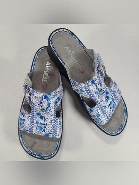 Alegria Peggy Good China Blue White Floral Leather Comfort Sandals Women Size 8